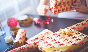 Why Gift Exchanges Are Good for Team Building